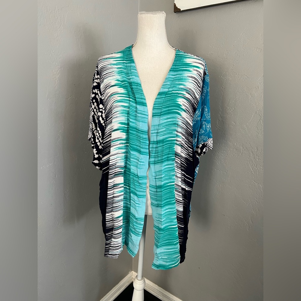 Chico's Geometric Patterned Cardigan.   Size 2